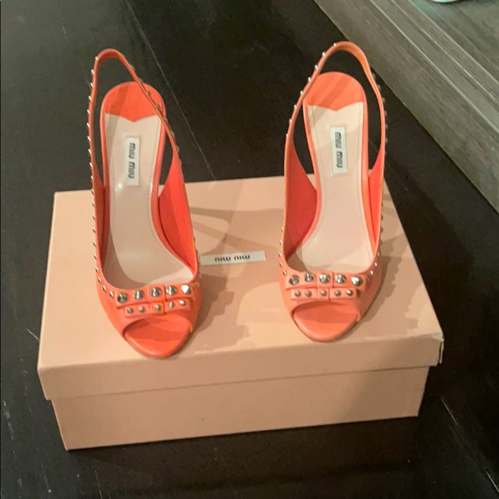 Beautiful peach miu miu high heel sandals size 38